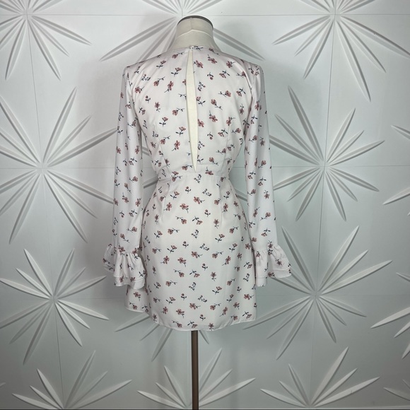 About Us Holly Floral Dress From Revolve - Picture 6 of 9